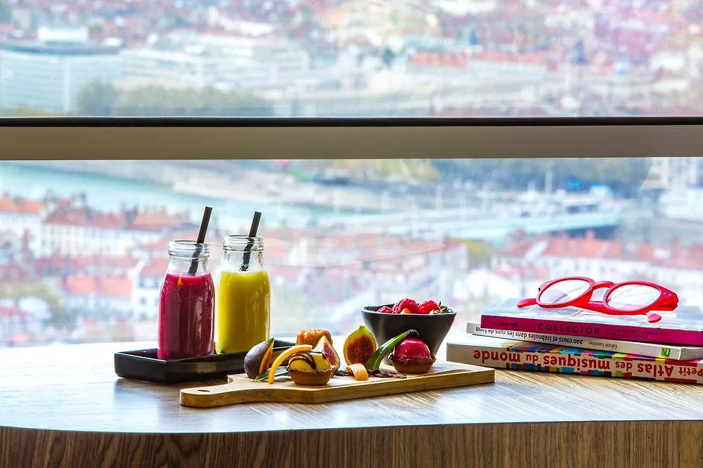 **** Hotel Radisson Blu Hotel, Lyon Francie