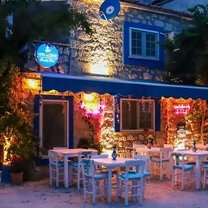 https://usta-x-cirak-butik-otel.aegeanhotels.net