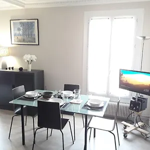 Appartement With Car Park - Charonne Neighborhood